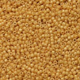 Toho - 15/0 - Opaque-Lustered Dark Beige 5g