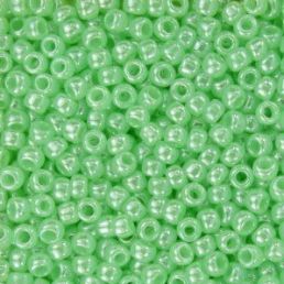 Toho - 8/0 -Ceylon Celery 10g