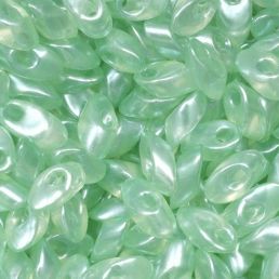 Korálky MIYUKI Long MAGATAMA - 4x7mm - Transparent Mint Luster - Discontinued - 5g